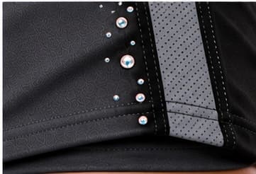 Detail of the side seam, lower panel